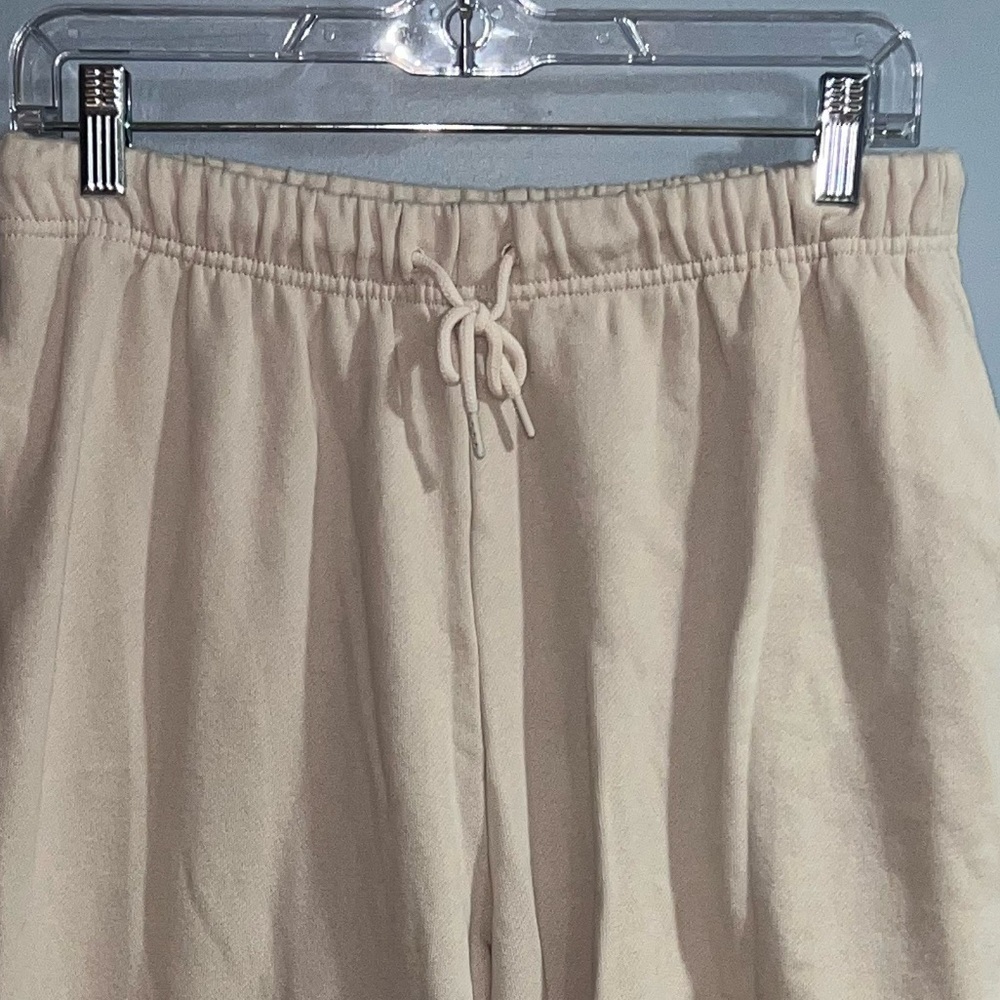old navy- Cream sweatpants - Picture 2 of 6